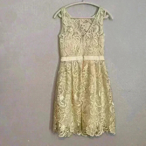 Aidan Mattox Cream Lace Overlay Women’s Fit/Flare Formal/Cocktail Dress Sz 6 - Picture 2 of 4